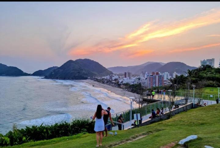 Apartamento Asturias Guarujá Extérieur photo
